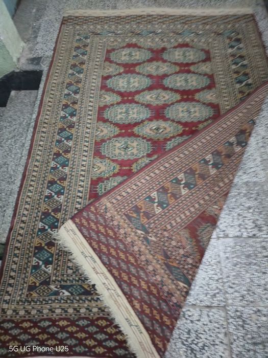 Ръчно тъкан килим