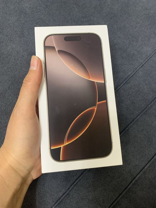 Айфон 16 про  золотистый