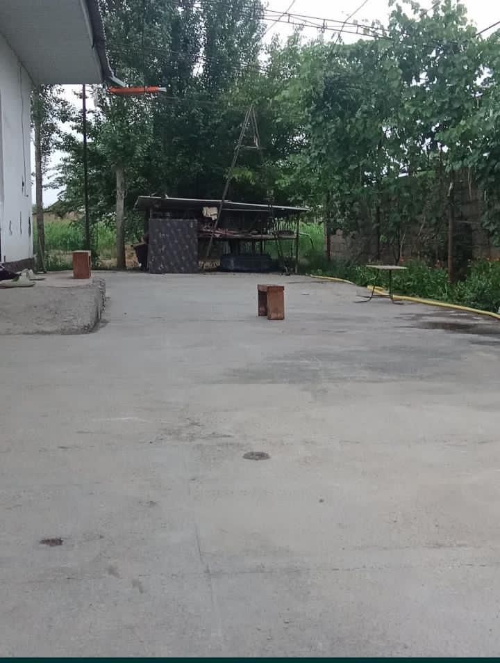 Uy sotiladi Nurafshanda