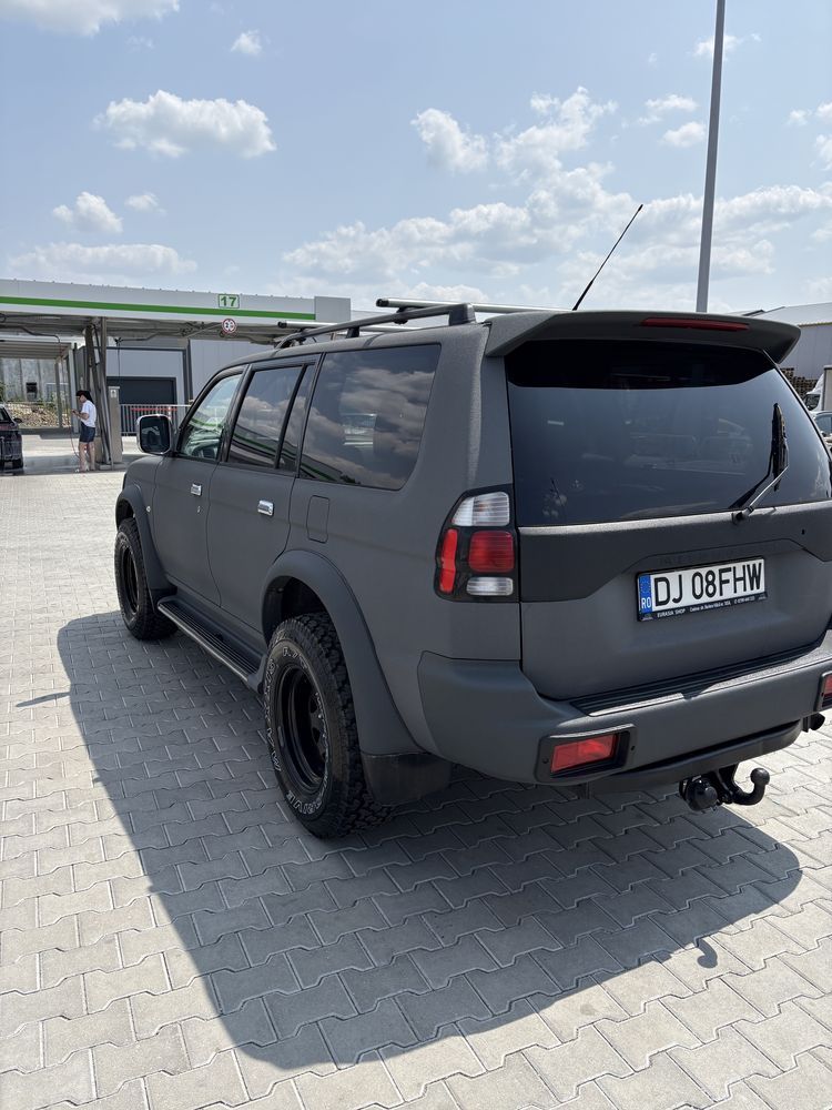 Mitsubischi Pajero-Sport