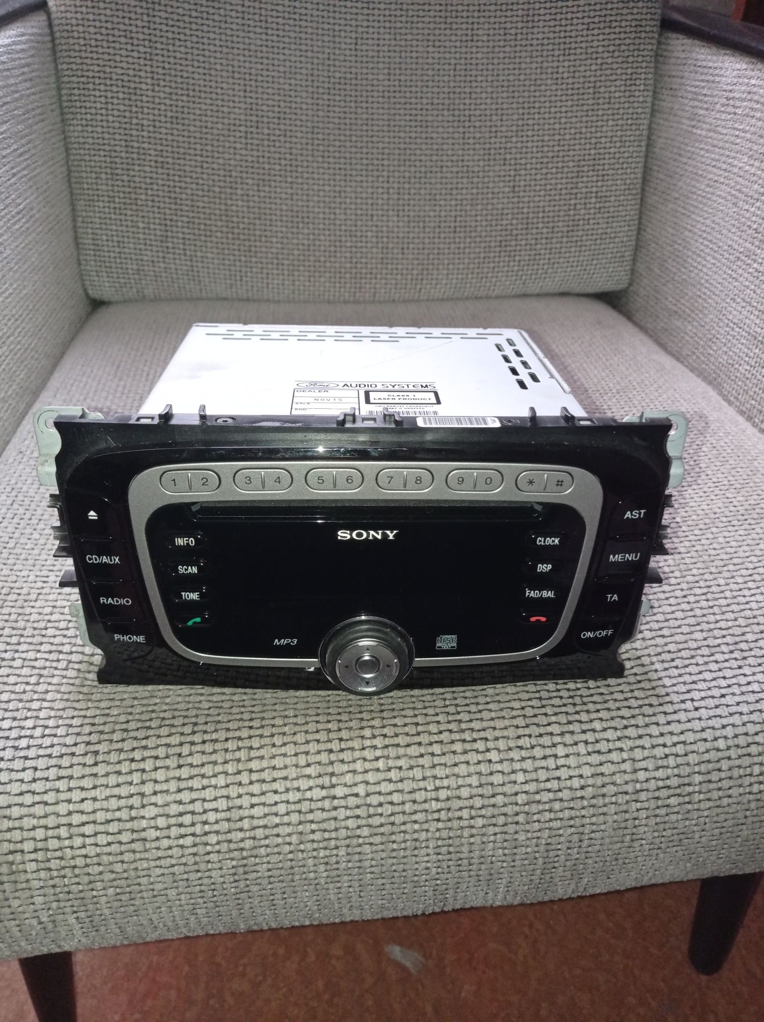 Sony magnitola sotiladi