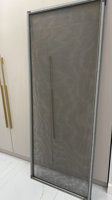 Продается москитные сетки в хорошем состоянии 2штук