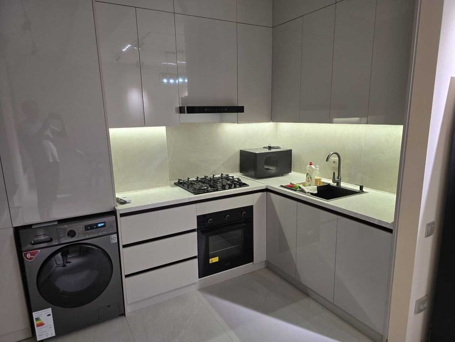 СРОЧНО! Продаётся 3 комнатная квартира на СЕБЗОР КОХ ОТА