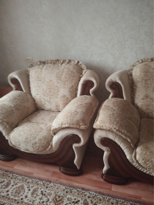 Продам диван в хорошем состояний