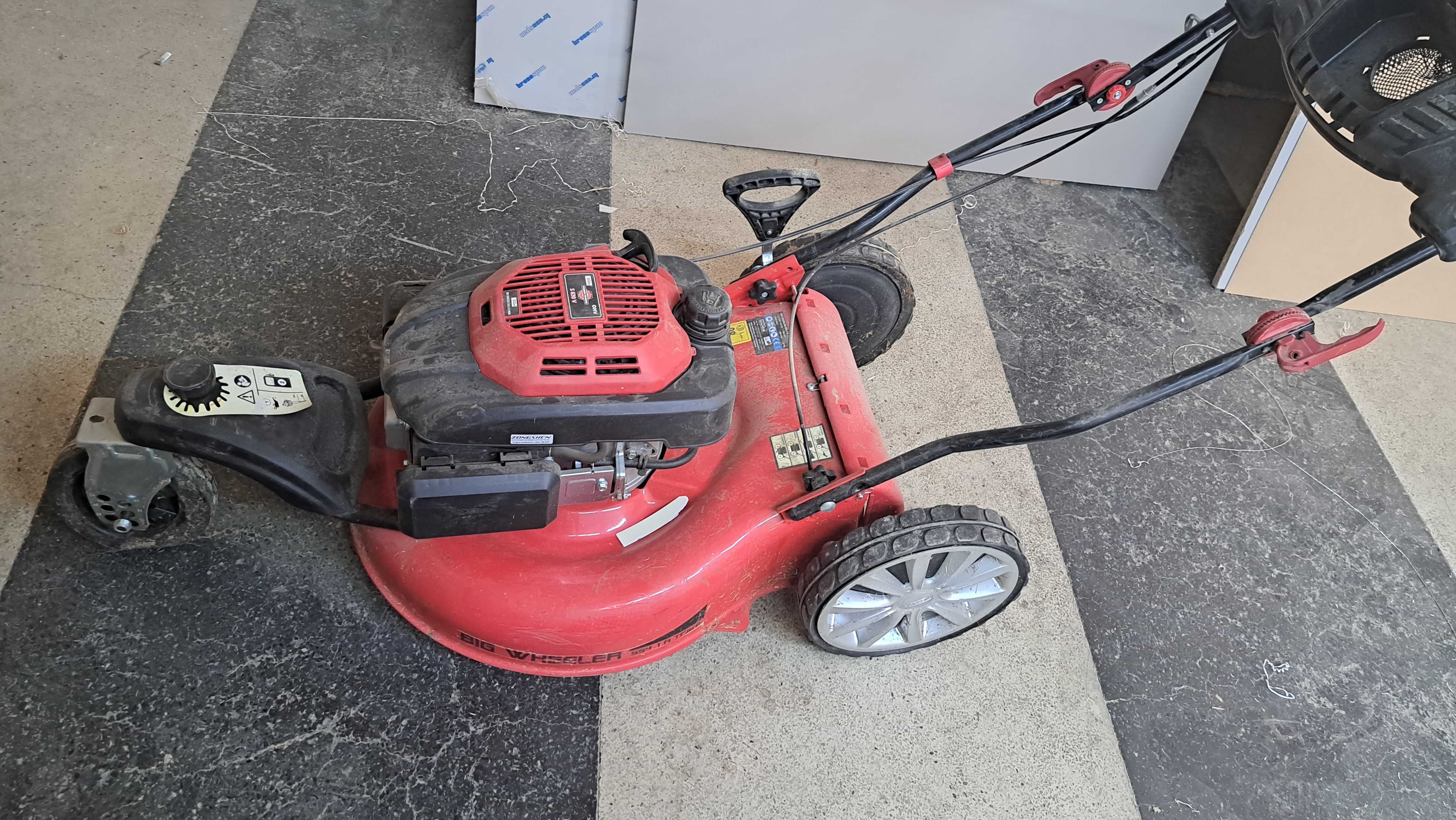 Моторна Косачка BIG WHEELER 554.1