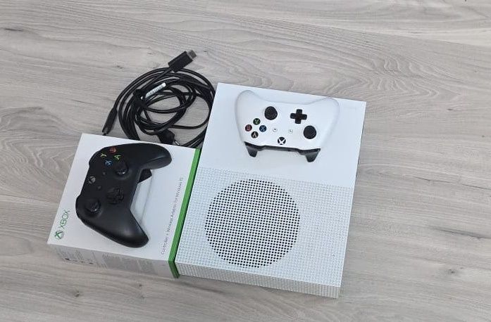 X box one s  impecabil