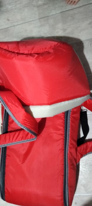 Отдам переноску даром