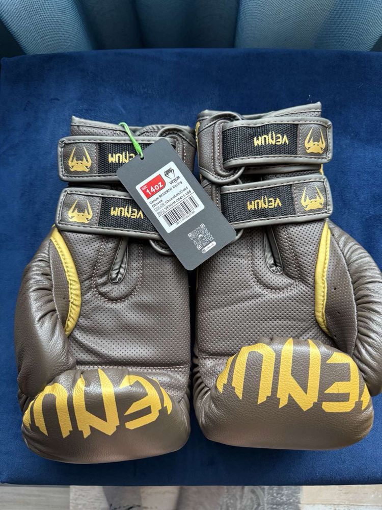 Боксови ръкавици Venum Reverso 14 OZ boxing gloves