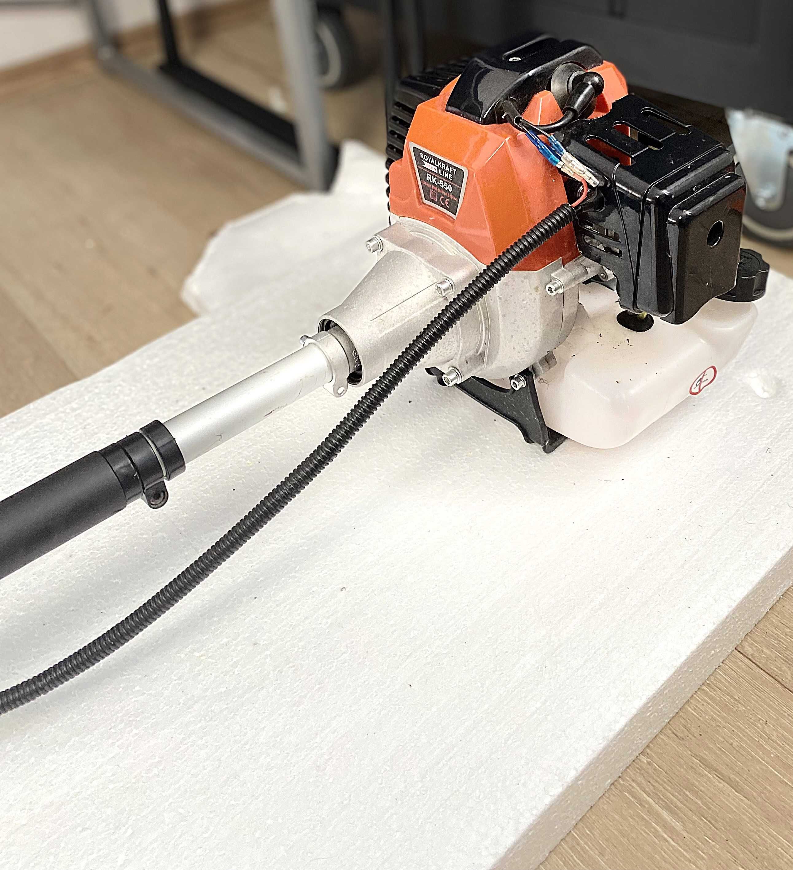 Motocoasa Umerala 5.5 CP, 9000 RPM, Accesorii Incluse, Versatila