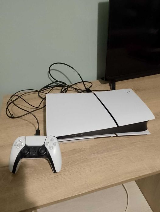 Продава се PlayStation 5 – като нов!