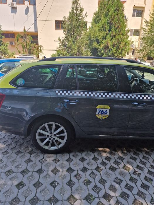 Vând firma 0 datorii+licență taxi+casă de marcat
