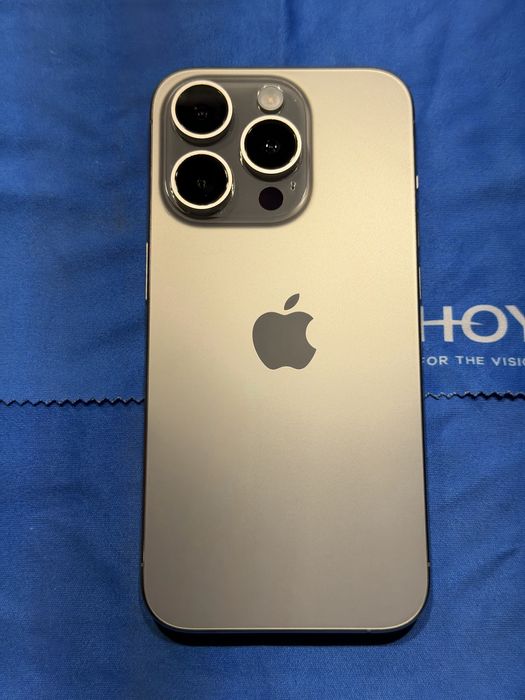Vand iPhone 15 pro 256 gb