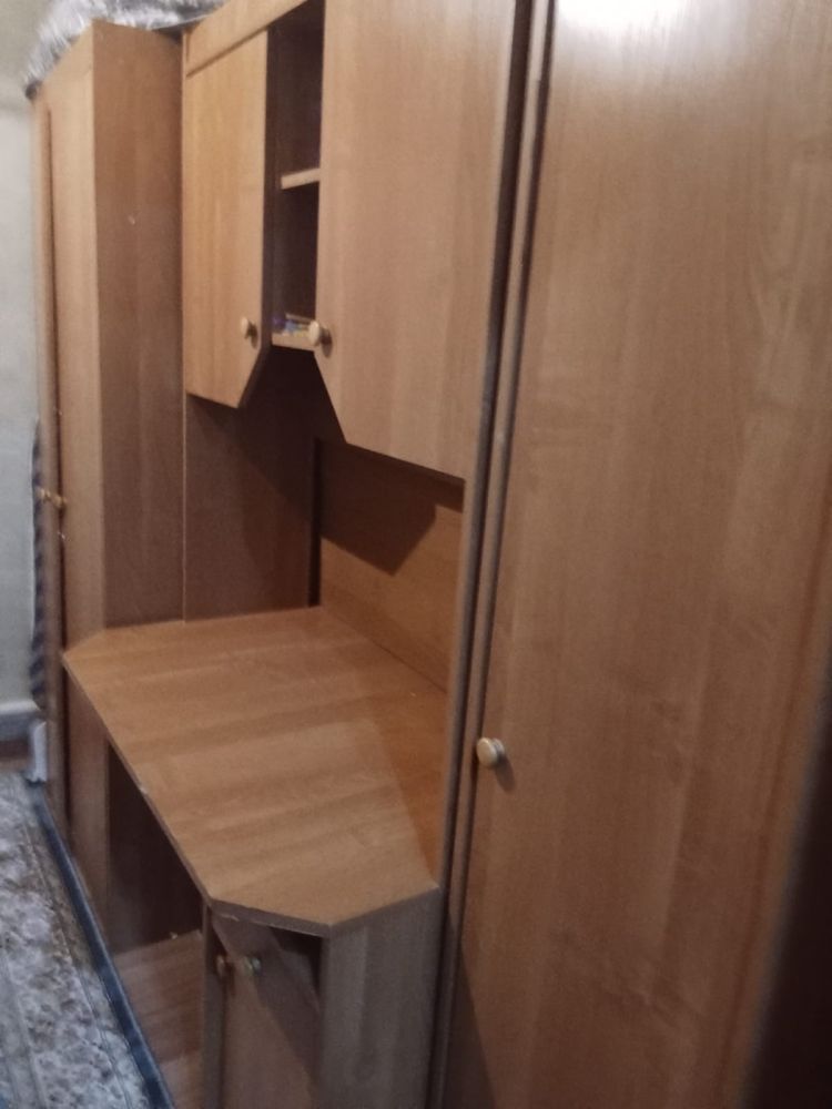 Гарнитур шкаф стол полки