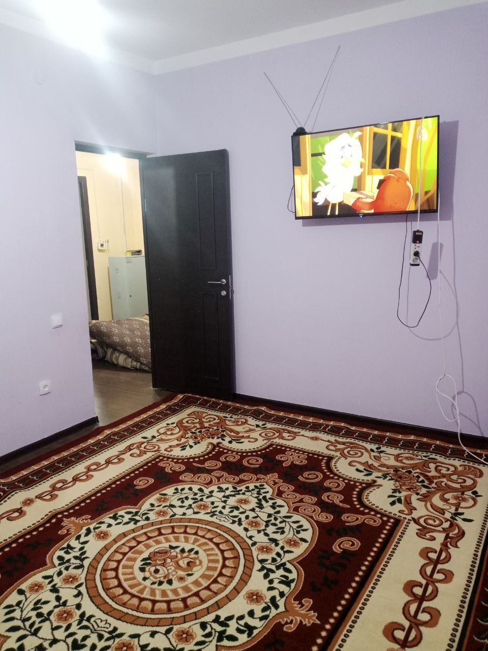3 xonali kvartira Rabotak