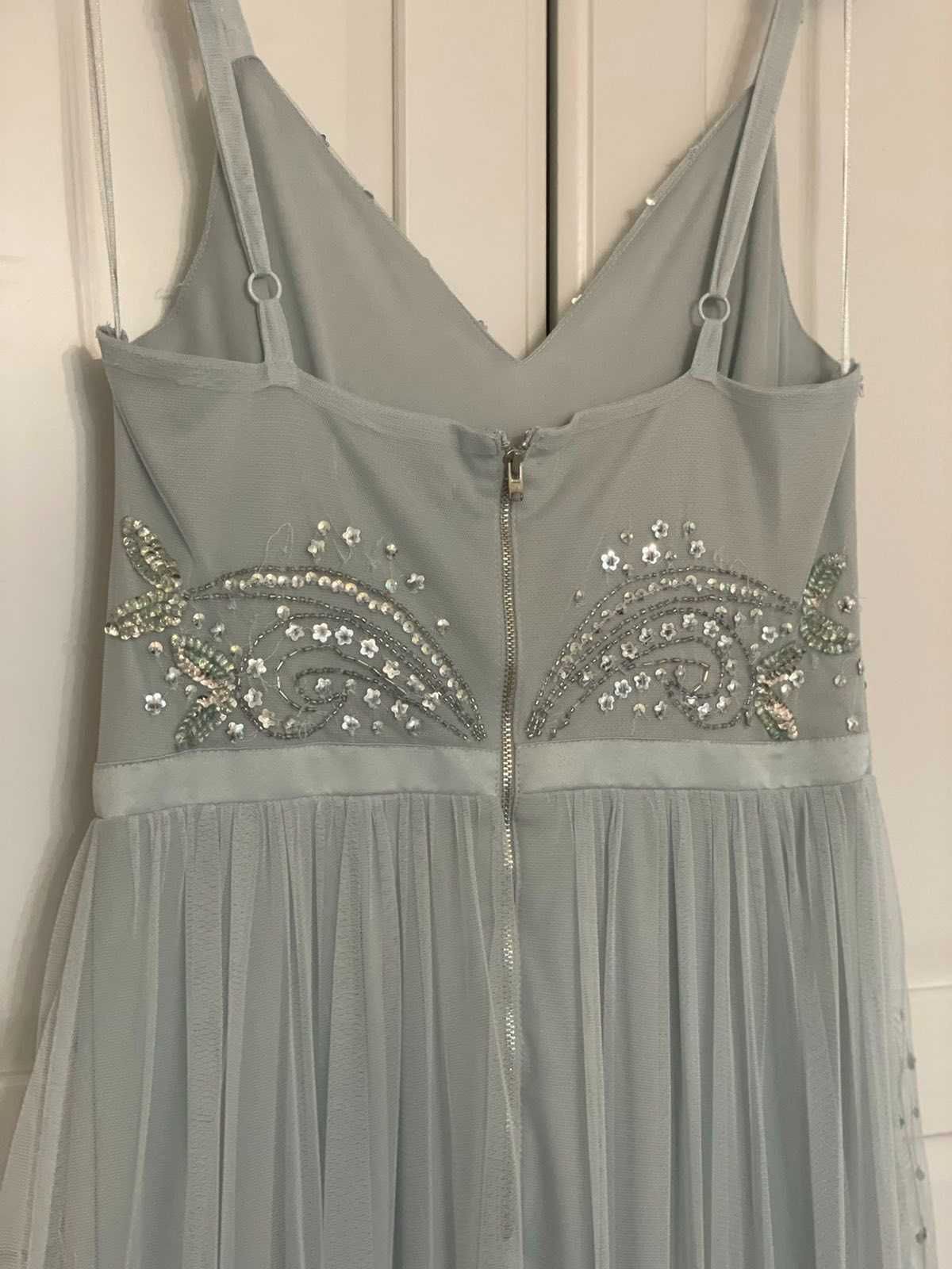 Дълга Официална рокля с тюл и мъниста MAYA DELUXE  TALL / ASOS / ЕU 40