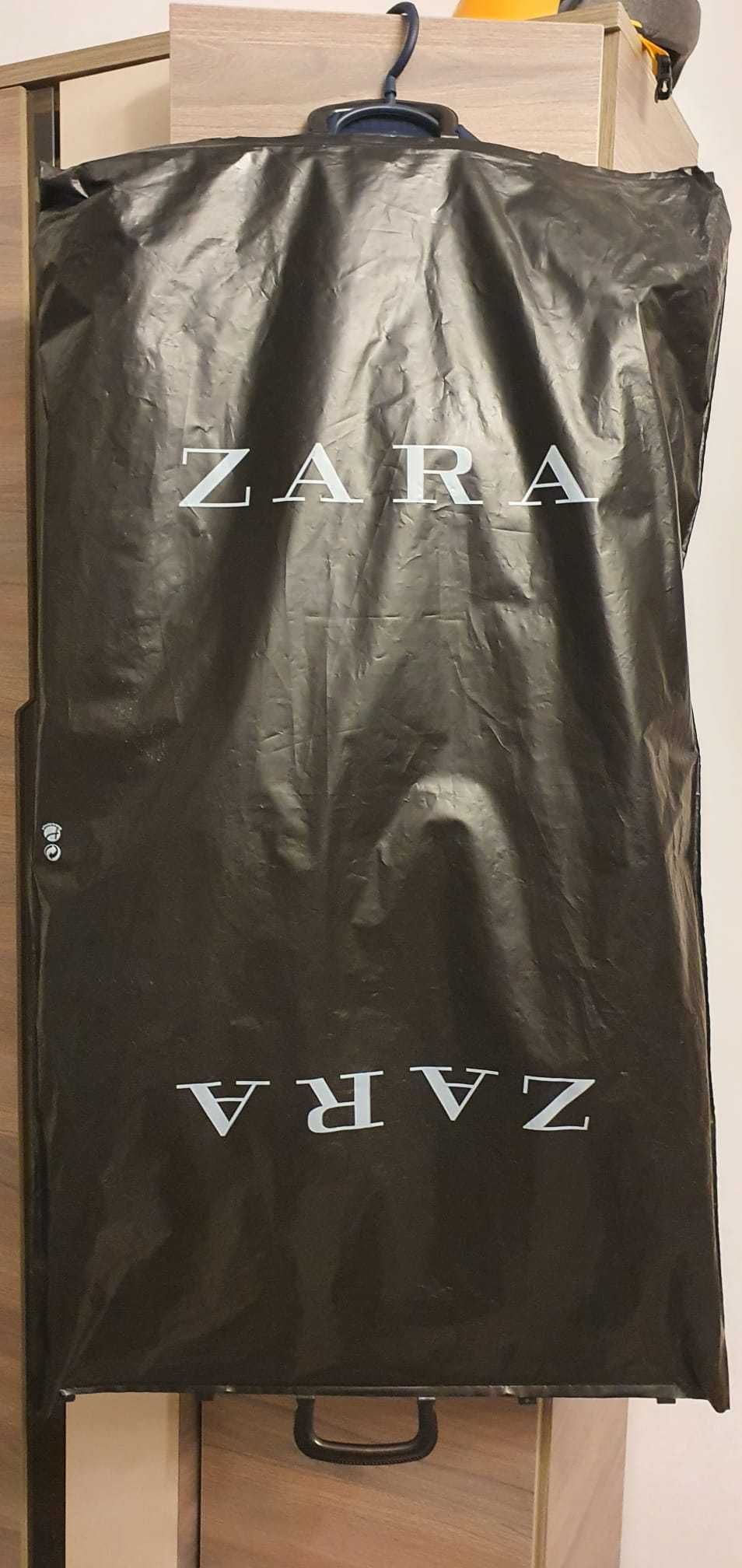 Costum barbati Zara, Haina  marimea 48 , pantalon marimea 32