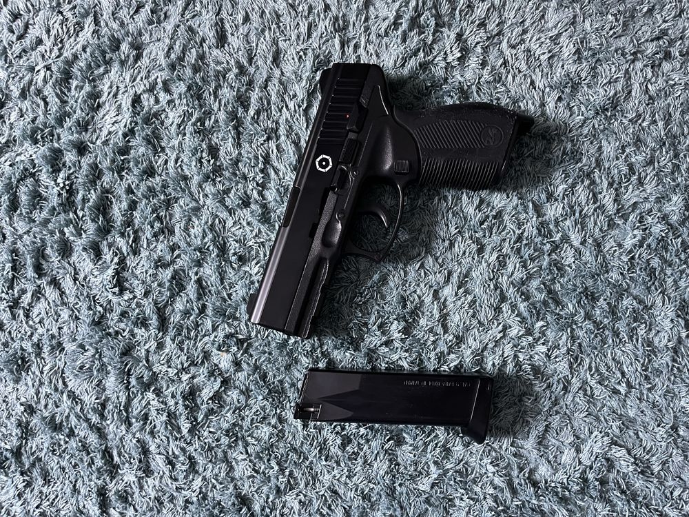 TAURUS Airsoft пистолет