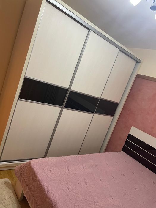 Inchiriez apartament cu 4 camere