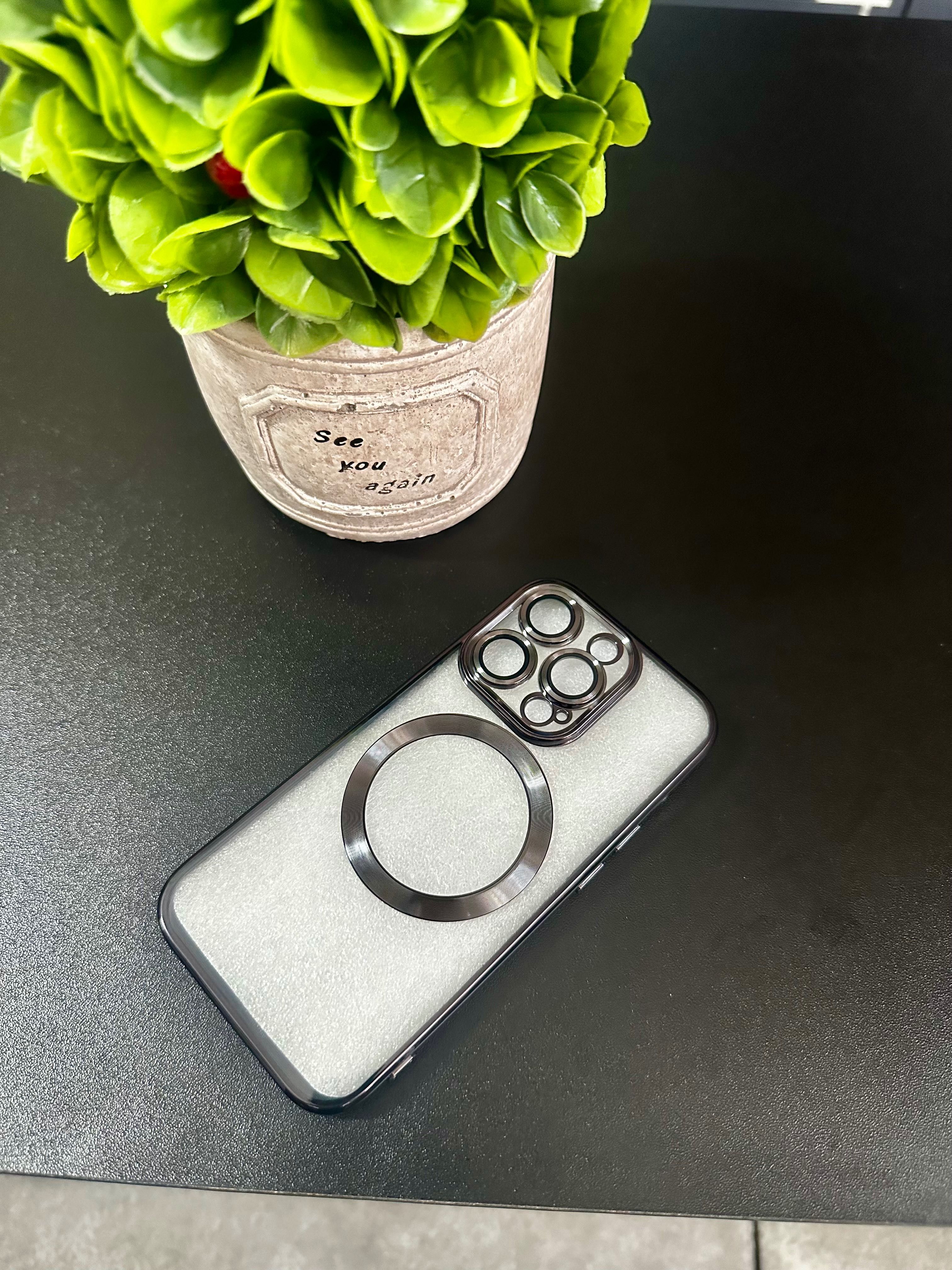 Луксозни кейсове за IPhone 14Pro и 15Pro