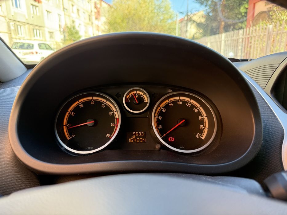 Opel Corsa D 1.2 Benzină - 2009