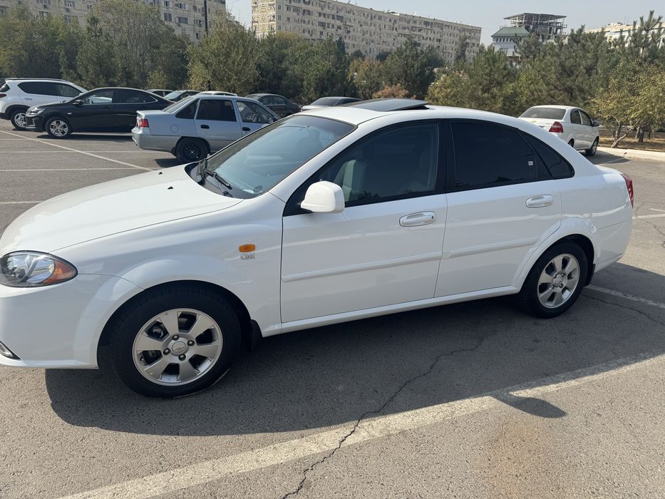 Машина сотилади Gentra 3 poz 2019/2020