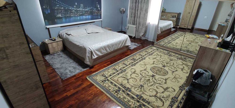 Срочно! Дoм 10 koмнат 6 сот Азербайджанский центр. Для жизни и бизнеcа