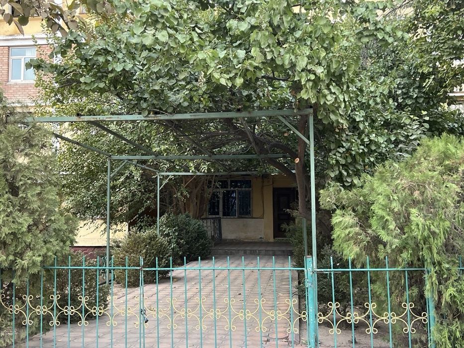 Прдается Под офис 3  комнатная квартира Сергели 2