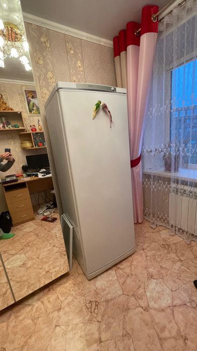 Продам морозильную камеру