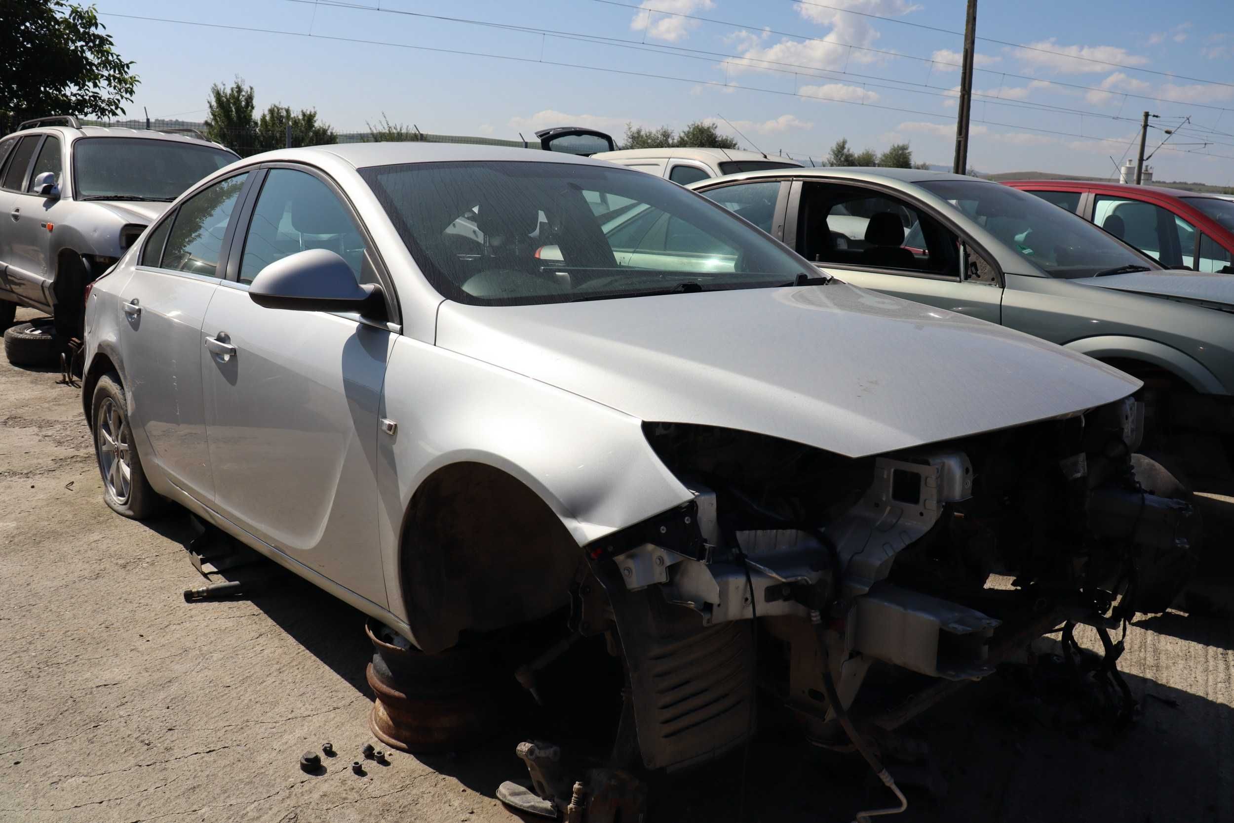 Dezmembrez Opel Insignia A, 2.0 cdti, an 2012