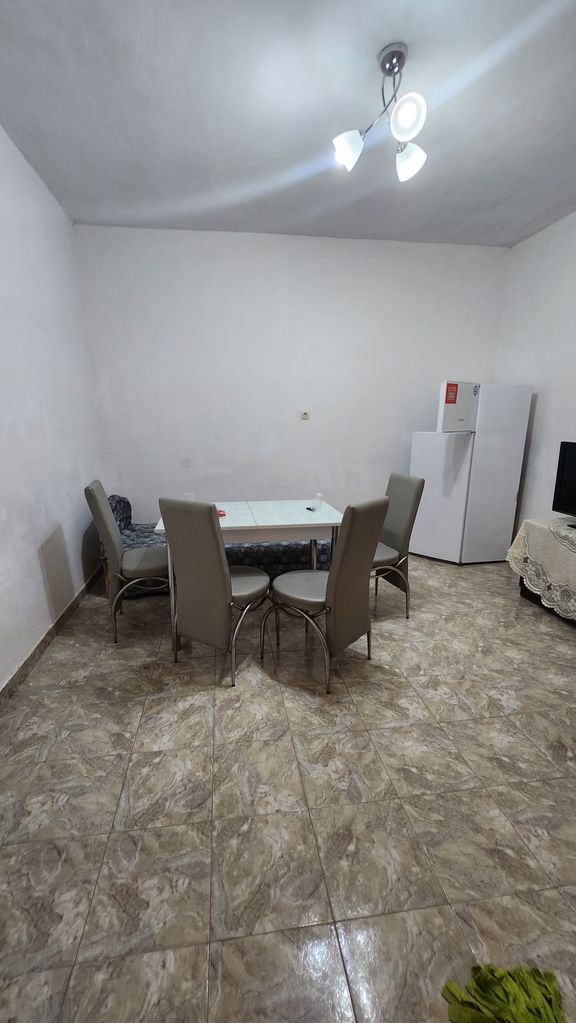 Дава се под наем Етаж от къща в Свиленград - 104 кв.м за 408 € - Снимка #4