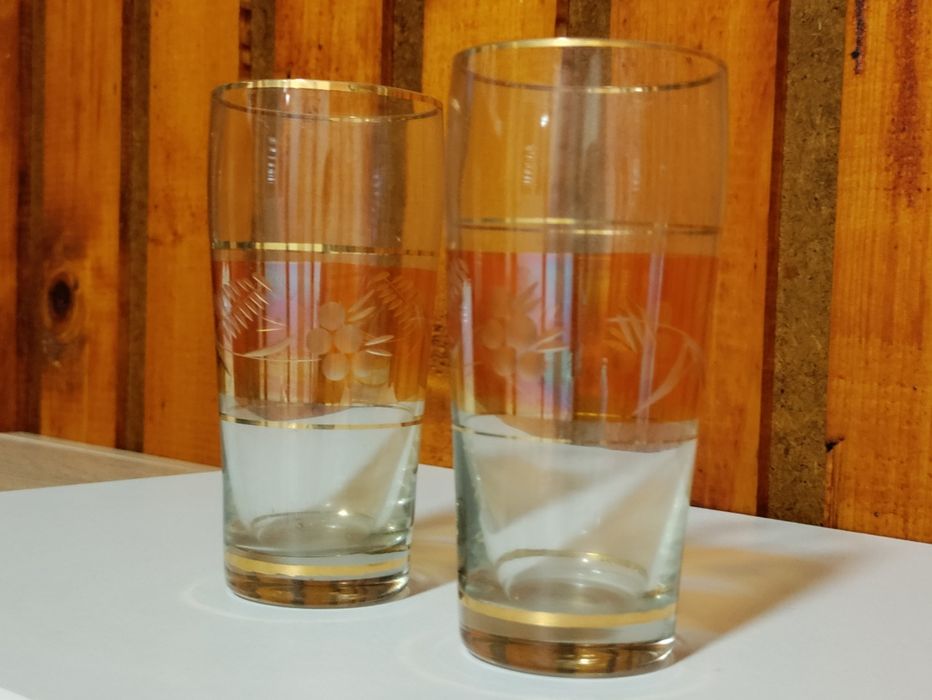 Старинни чаши със златен кант