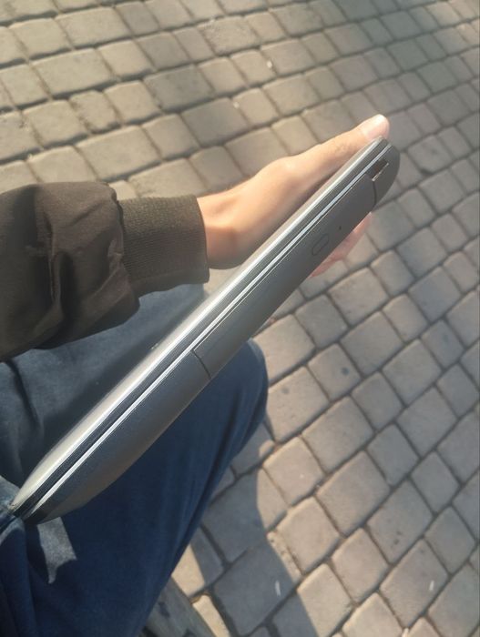 Asus intel celeron N3000 4/500gb xotira