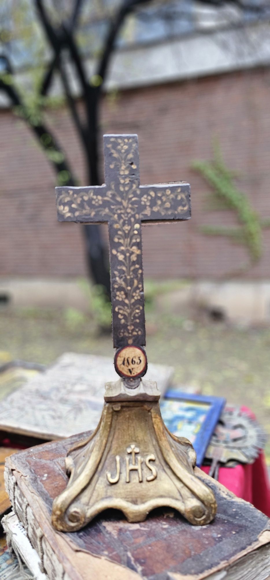 Crucifix,pictat pe lemn anii 1863