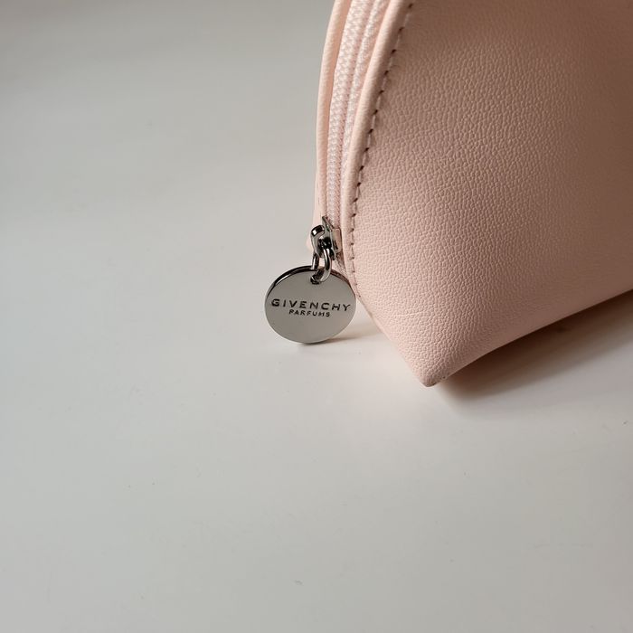 Gentuta cosmetice Givenchy