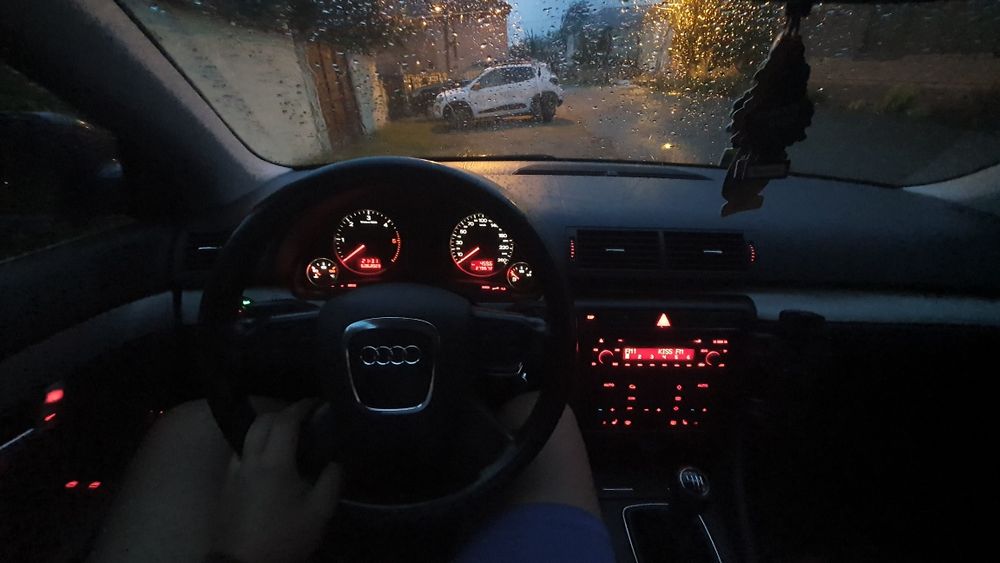 Vând Audi a4 b7 2.0 tdi bpw 140cp