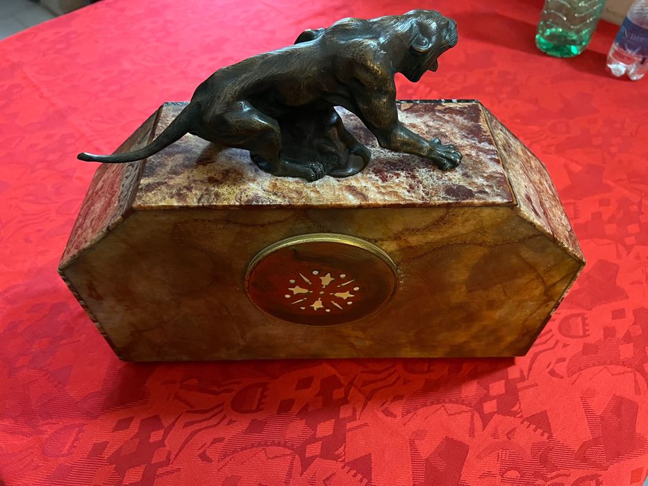 Антикварен часовник Art Decò