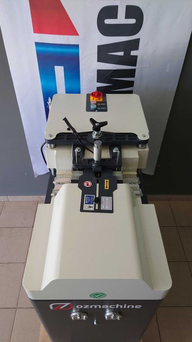 ORCA MM – Masina de debitat baghete automata cu conveior manual