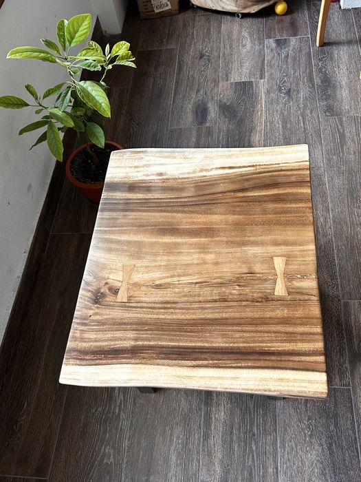 Холна маса, ръчна изработка от екзотично дърво Суар