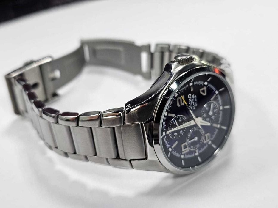 Мужские часы Casio Edifice оригинал WR100M