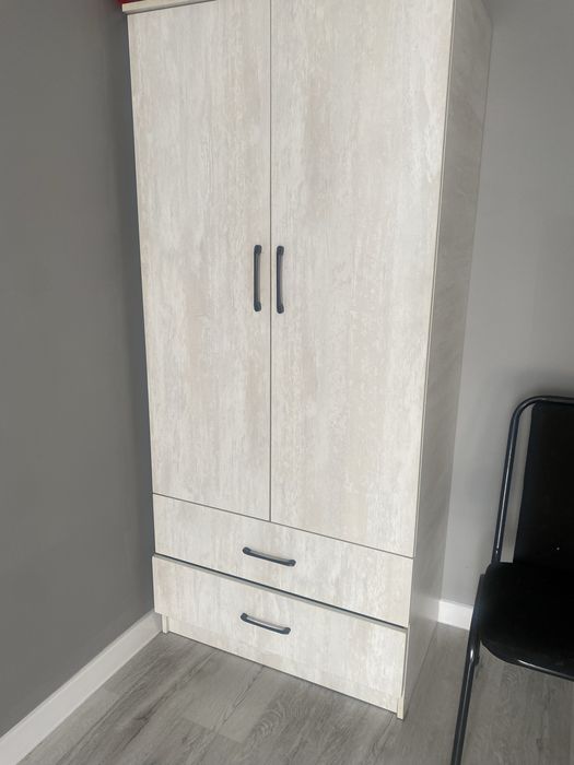 Продам шкаф 2х дверный