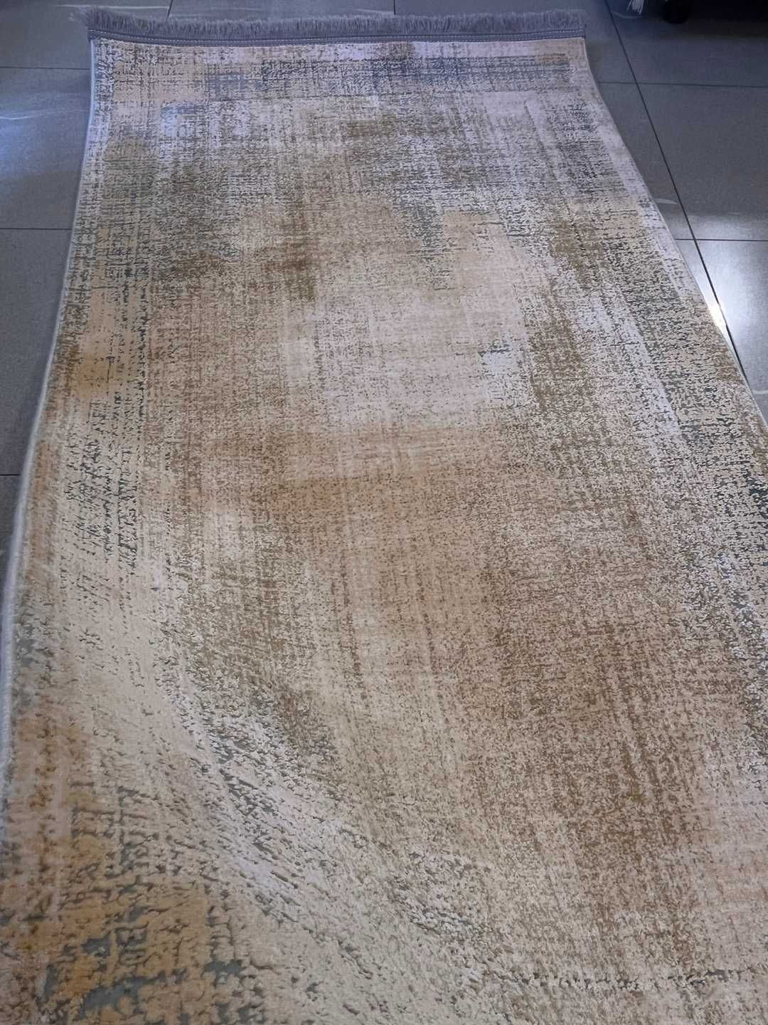 нов килим , Модерен дизайн, бежов цвят, 80x150 cm