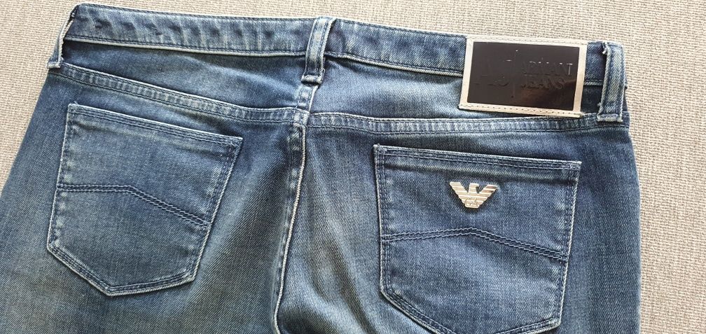 Armani Jeans blugi mar. W27