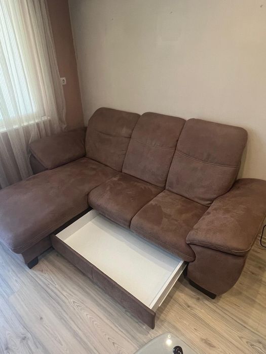 Диван без забележки