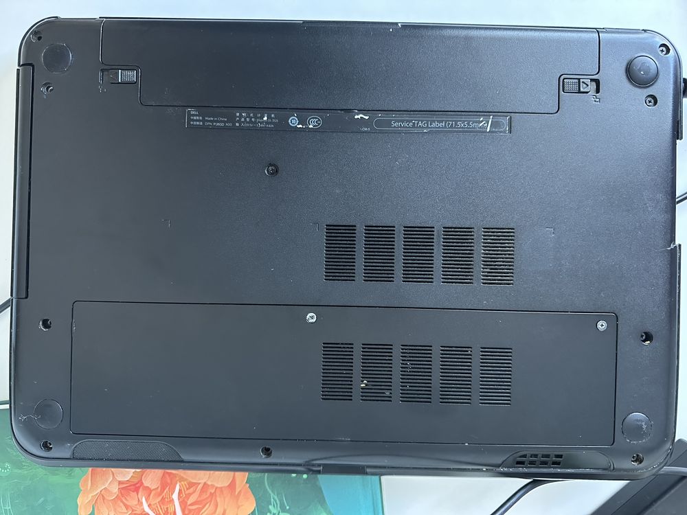 Продавам лаптоп Dell Inspiron 15”