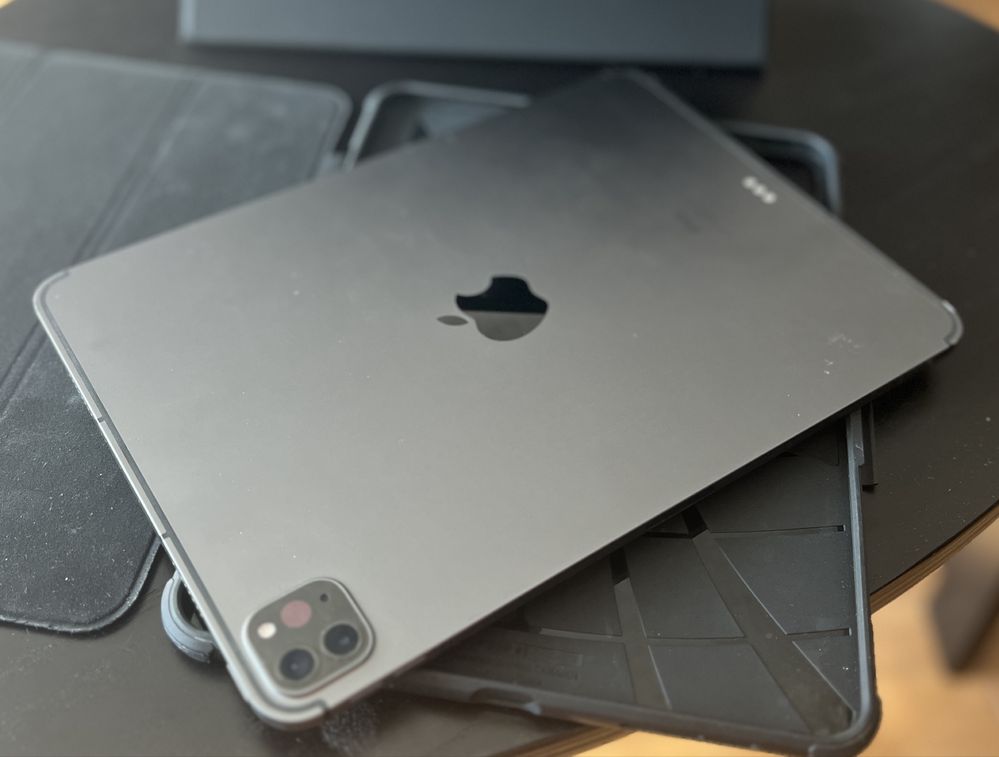 iPad Pro 11” M1 Celular 5G 256GB батерия -100%