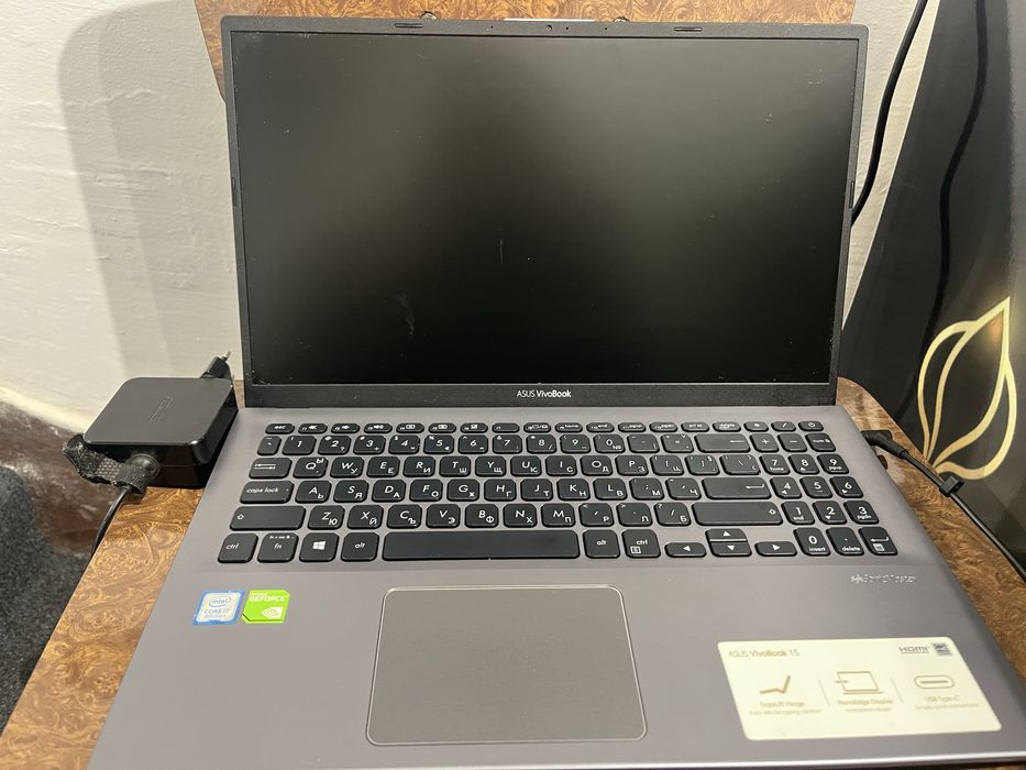 ASUS VivoBook 15 X512A - ОТЛИЧЕН