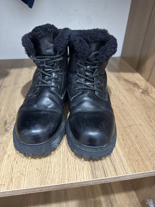 Қыстық етік сатылады . Көп киілмеген