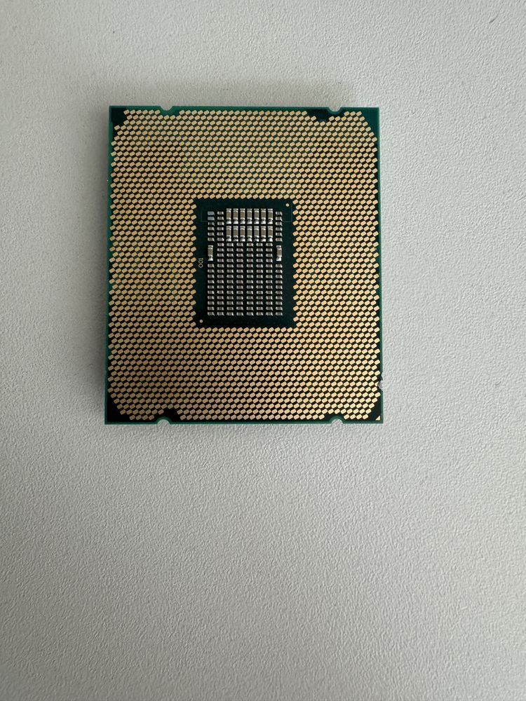 Процесор Intel Xeon W-2125, слот LGA2066