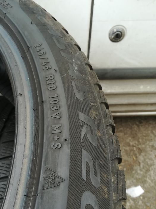 Pirelli Sottozero 3 4бр.245/45/20 дот3119 RSC
