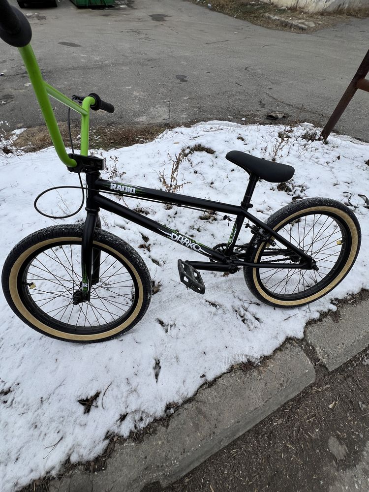 Bicicleta Bmx întreținută